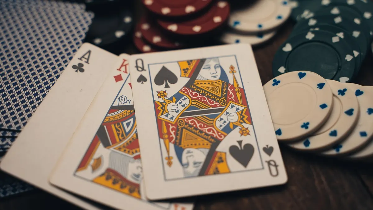 Spelmarker, spelkort och pokerspel
